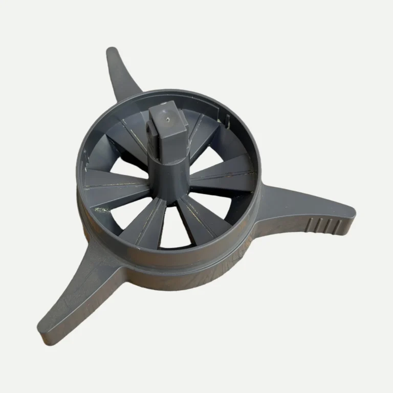 Piece plastique gris realise par Plazur Industries