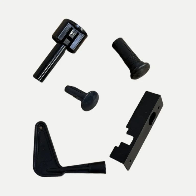 Produit plastique noir realise par Plazur Industries