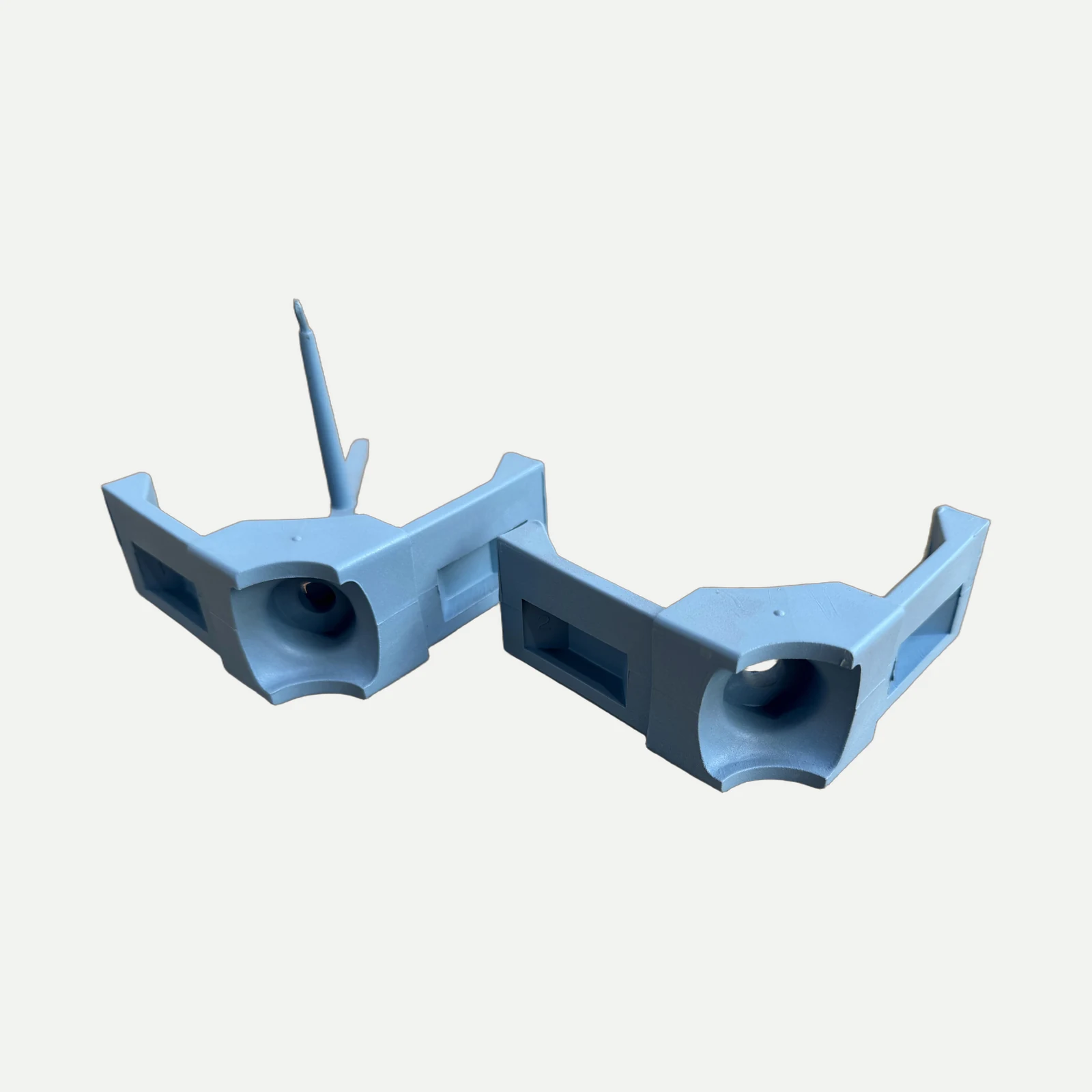 Support bleu realise par Plazur Industries
