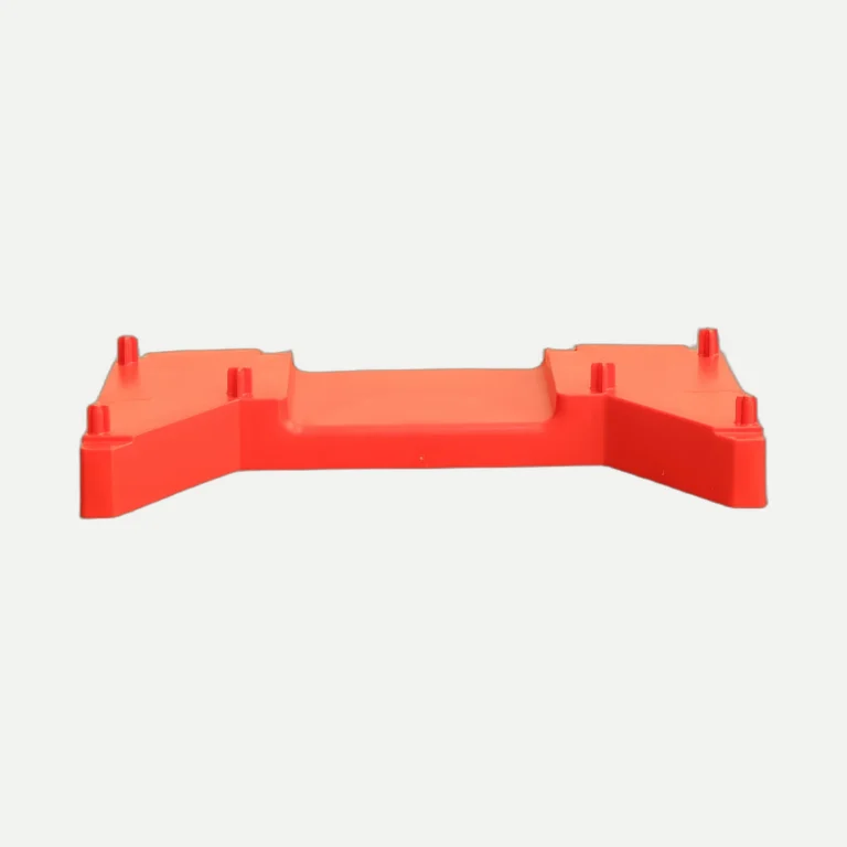 Support rouge realise par Plazur Industries